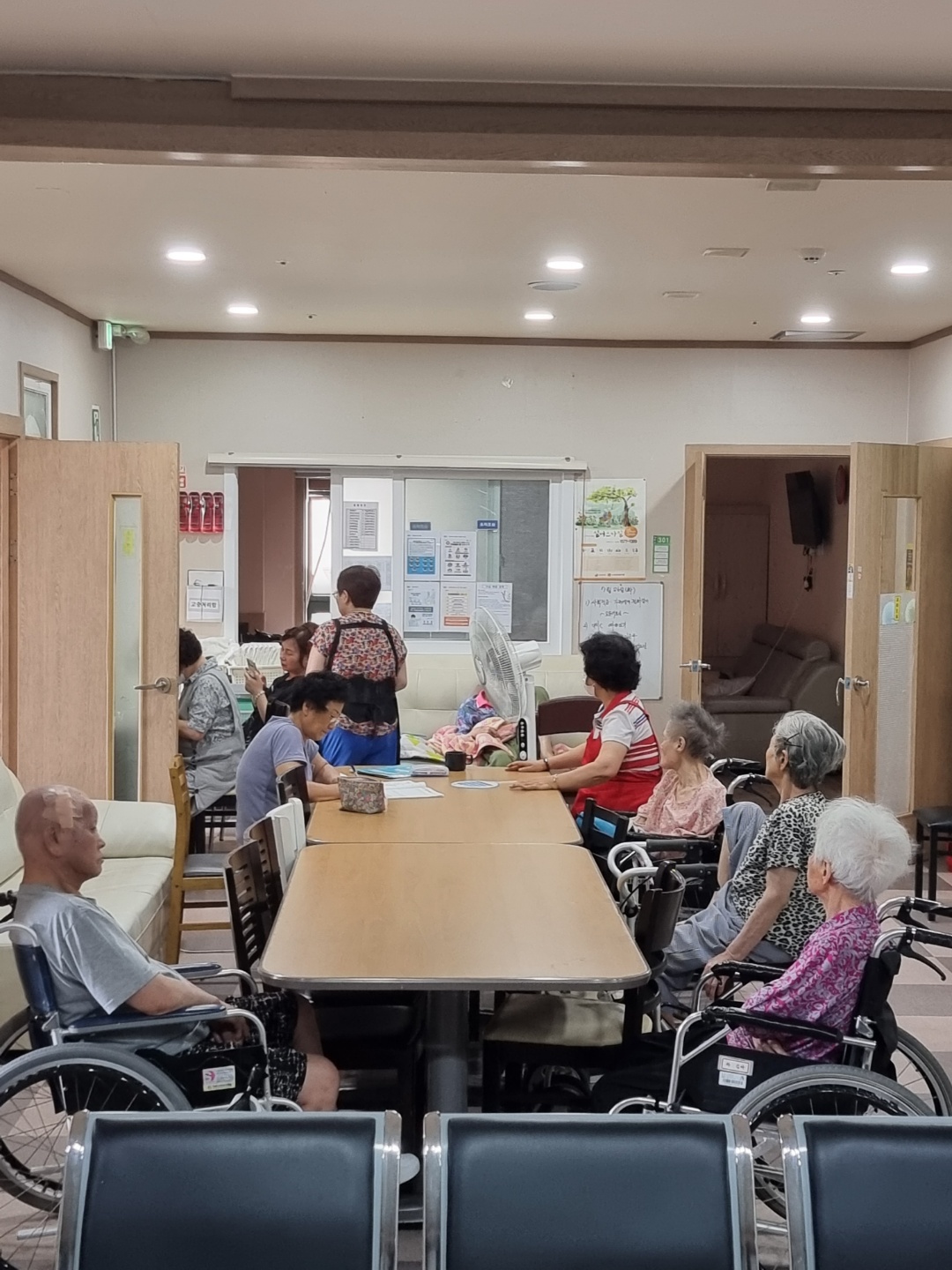 2000769928_KNEPcdsM_48531fed06414f4460cb68294d6642cea9bb05c6.jpg 이미지크게보기